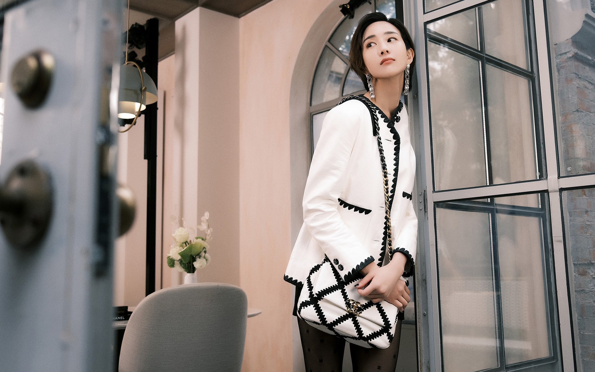 今年联盟中篮板最多的球员是谁?,联盟篮板榜